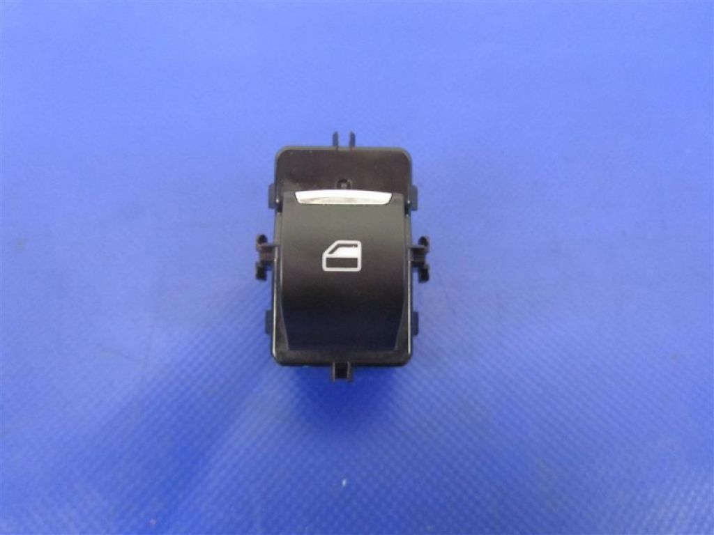 DG9Z-14529-AB | Кнопка склопідіймача задн. прав. FORD FUSION 14-