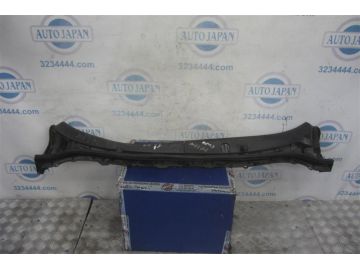 Пластик під лобове скло / Жабо прав. MAZDA 3 BL 09-13