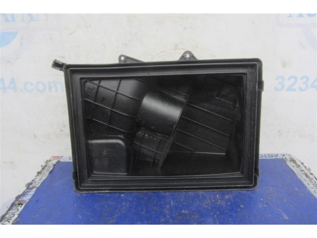 LF50-13-Z1XA | Крышка корпуса воздушного фильтра MAZDA 3 BK 03-08 - Фото 4