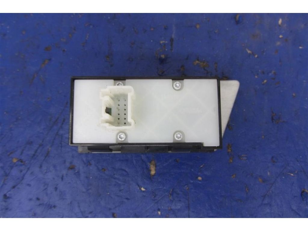 BBM5-66-170A | Кнопка курсової стійкості MAZDA 3 BL 09-13 - Фото 6