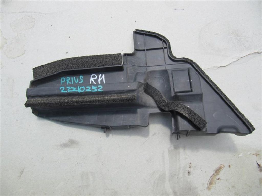53293-47020 | Дефлектор радіатора прав. TOYOTA PRIUS - 30 09-17