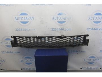 Решітка переднього бампера LEXUS CT200 11-17