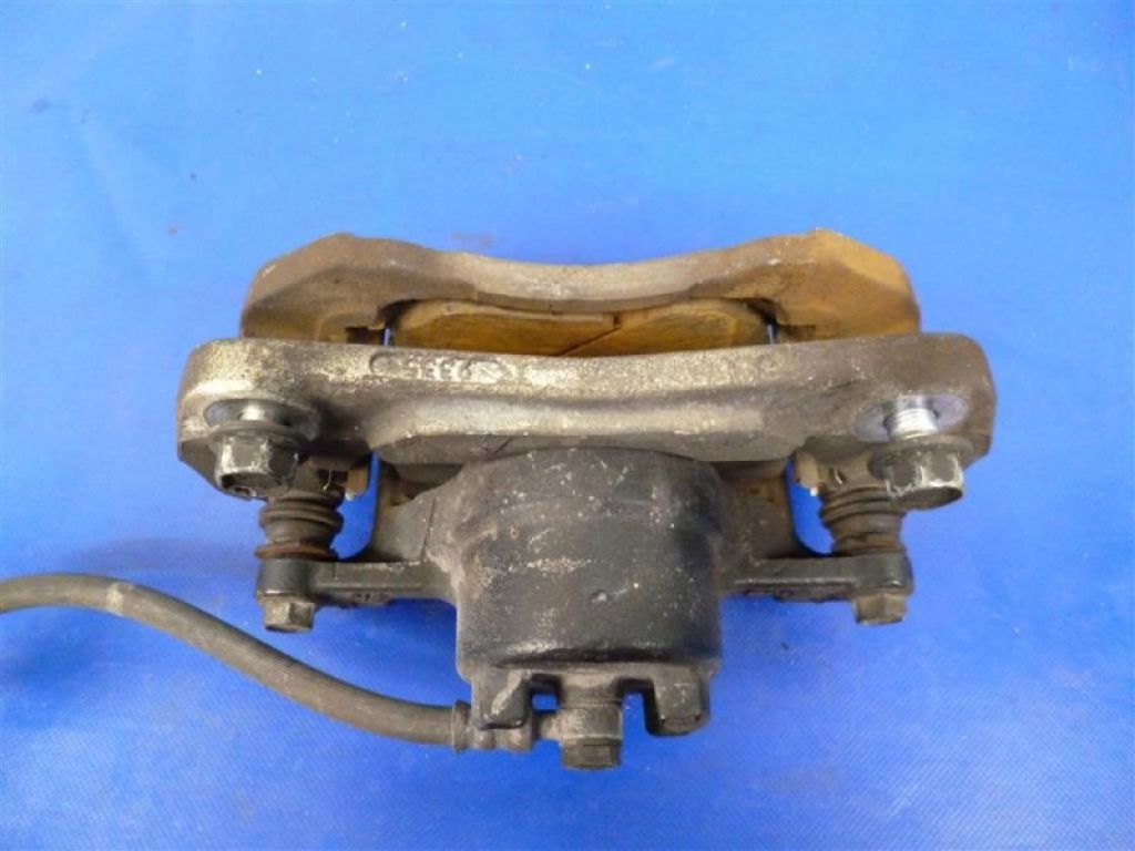 4605A019 | Суппорт тормозной передн. прав. MITSUBISHI GALANT 03-12 - Фото 3