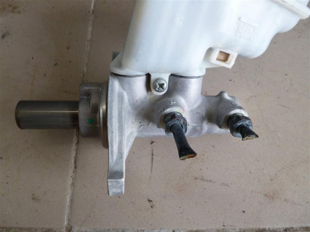 58510-3Q400 | Главный тормозной цилиндр HYUNDAI SONATA YF 10-14 - Фото 4