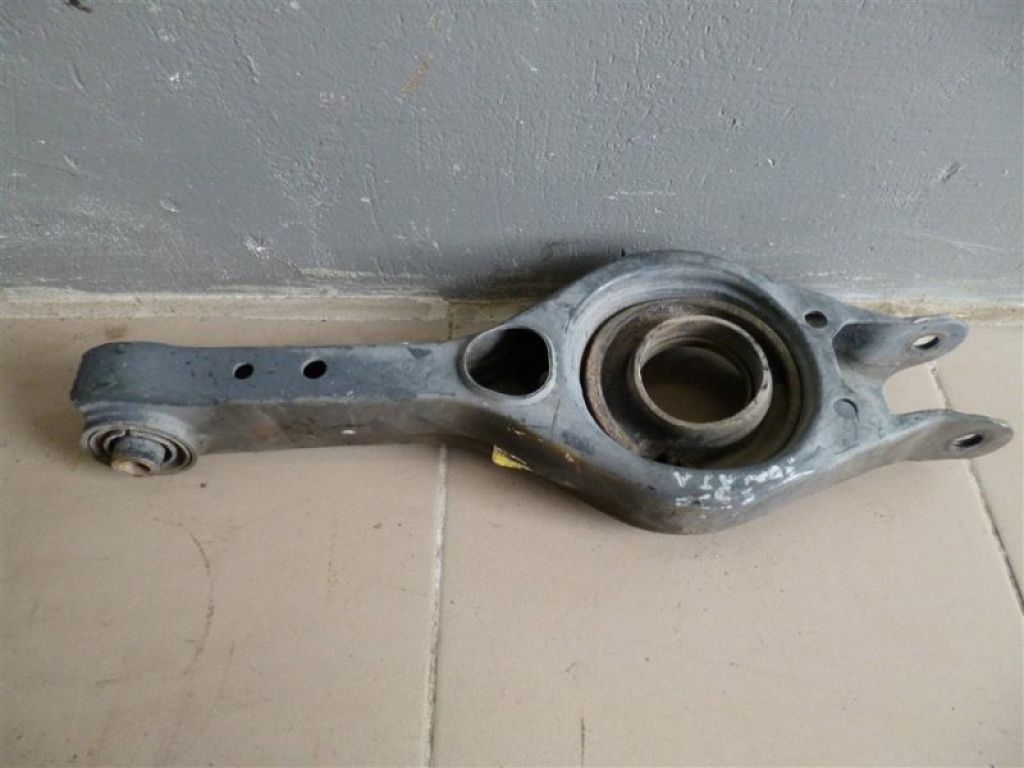 55220-3Q500 | Важіль задньої підвіски нижній поперечний прав. HYUNDAI SONATA YF 10-14 - Фото 4