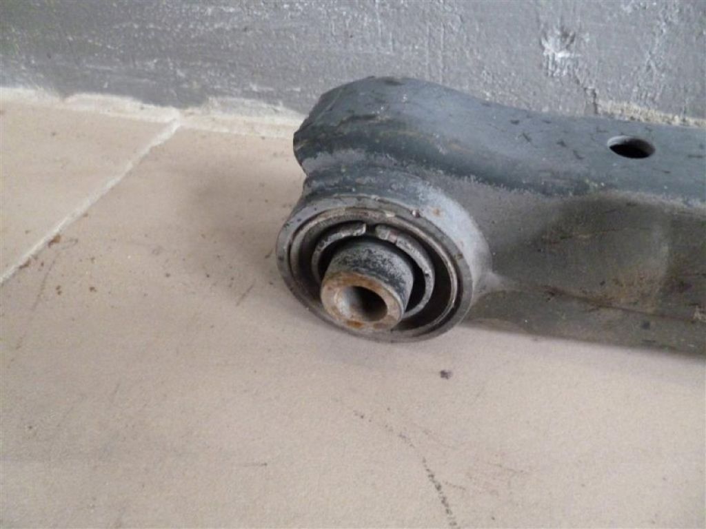 55220-3Q500 | Важіль задньої підвіски нижній поперечний прав. HYUNDAI SONATA YF 10-14 - Фото 5