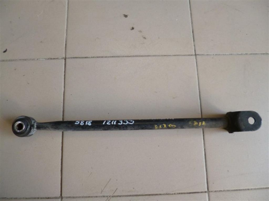 48710-33130 | Рычаг задней подвески поперечный LEXUS ES350 06-12