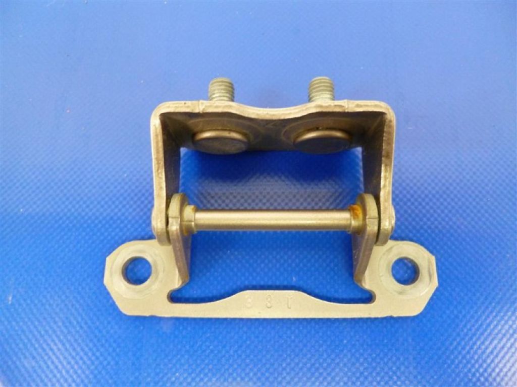 60879FJ000 | Петля крышки багажника прав. SUBARU FORESTER 12-19