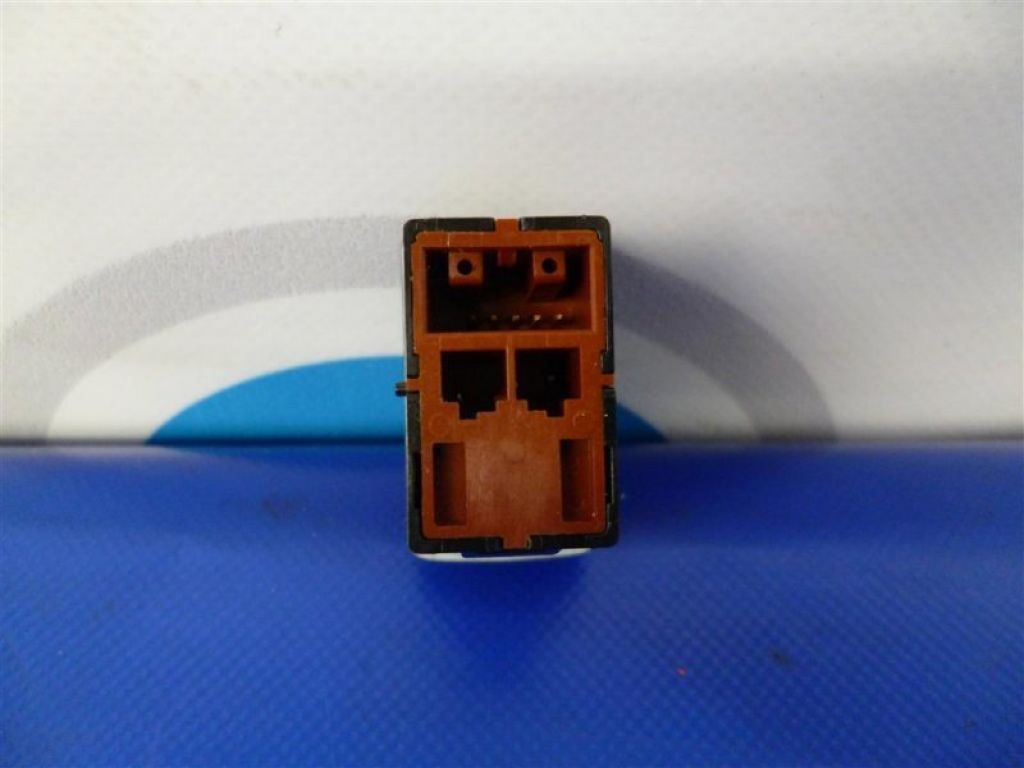 35370-TX4-003 | Кнопка закрывания крышки багажника ACURA RDX 12-19 - Фото 3