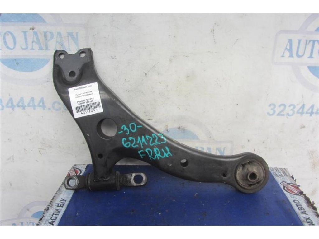 48068-06070 | Рычаг передней подвески нижний прав. TOYOTA CAMRY 30 02-06