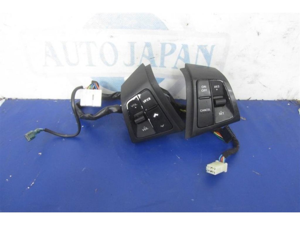 96700-2P000CA | Кнопки на руль прав. KIA SORENTO XM 09-14