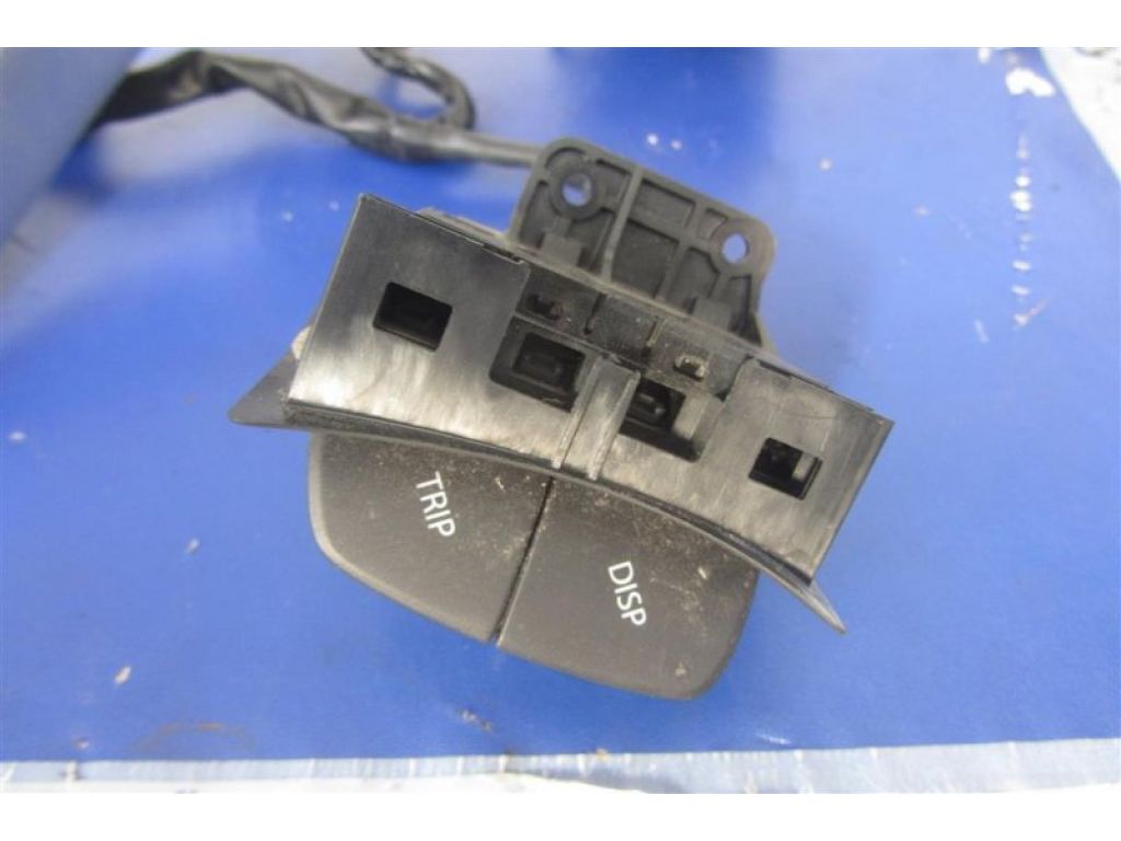 48110-58LD0-HTV | Кнопки на руль SUZUKI KIZASHI 09-14 - Фото 5