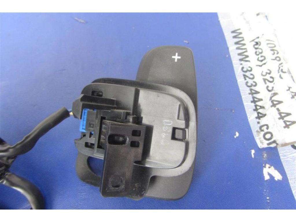 48110-58LD0-HTV | Кнопки на руль SUZUKI KIZASHI 09-14 - Фото 6