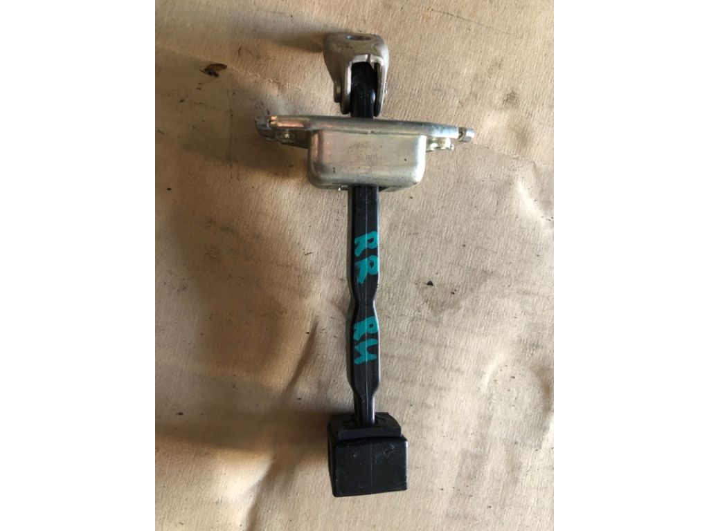 5732A066 | Обмежувач дверей задн. прав. MITSUBISHI LANCER X 10 07-15