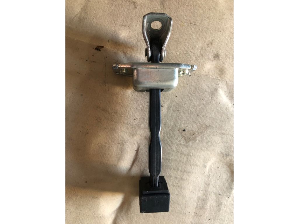 5732A066 | Обмежувач дверей задн. прав. MITSUBISHI LANCER X 10 07-15 - Фото 2