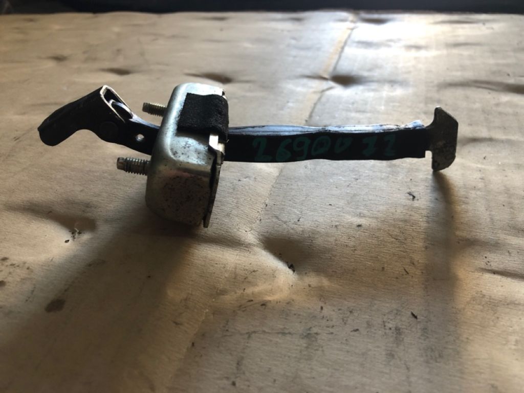 68630-33092 | Ограничитель двери задн. прав. TOYOTA CAMRY 50 12-15 - Фото 3