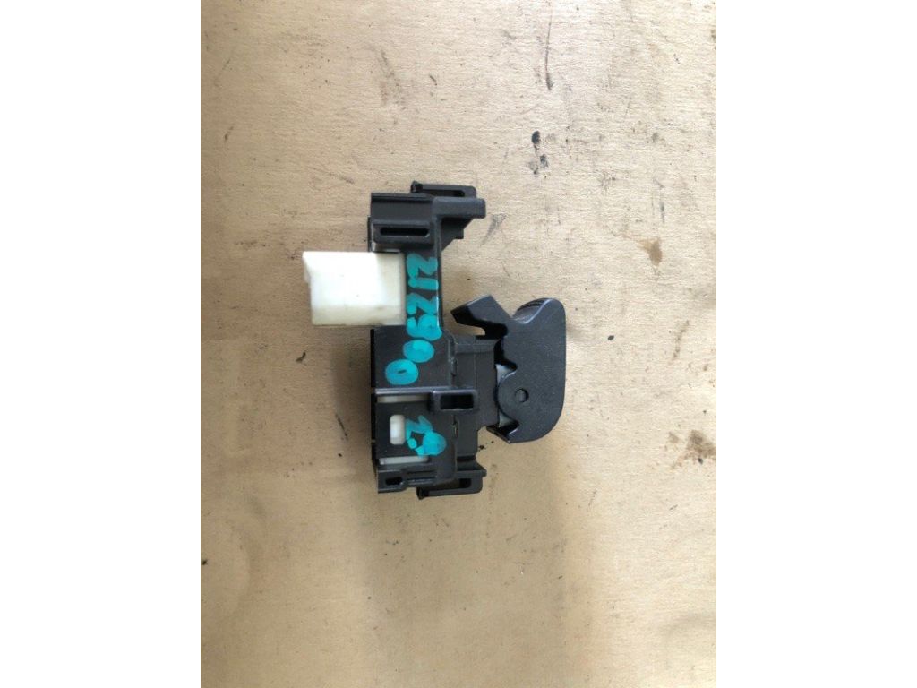 84810-0D030 | Кнопка склопідіймача TOYOTA AURIS 06-12 - Фото 4