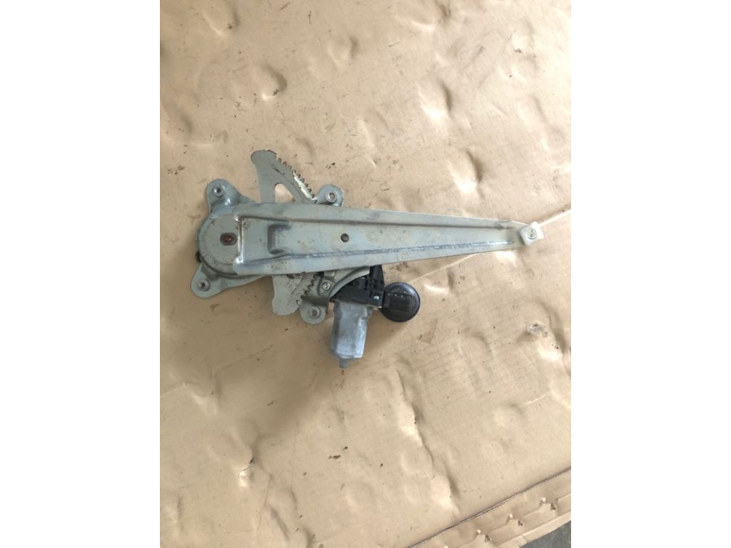 69803-33030 | Стеклоподъемник задн. лев. LEXUS RX300/330/350/400 03-09 - Фото 3