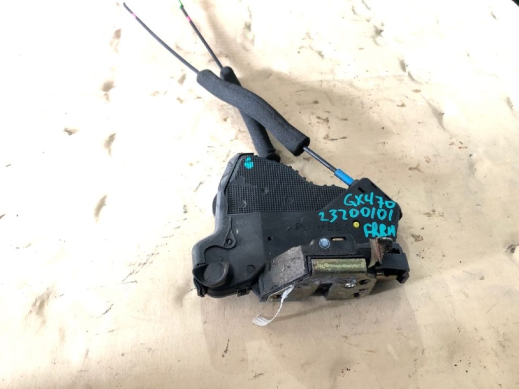 69030-33261 | Замок двері передн. прав. LEXUS GX470 02-09