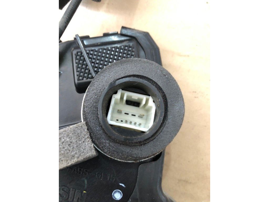 69030-33261 | Замок двері передн. прав. LEXUS GX470 02-09 - Фото 2