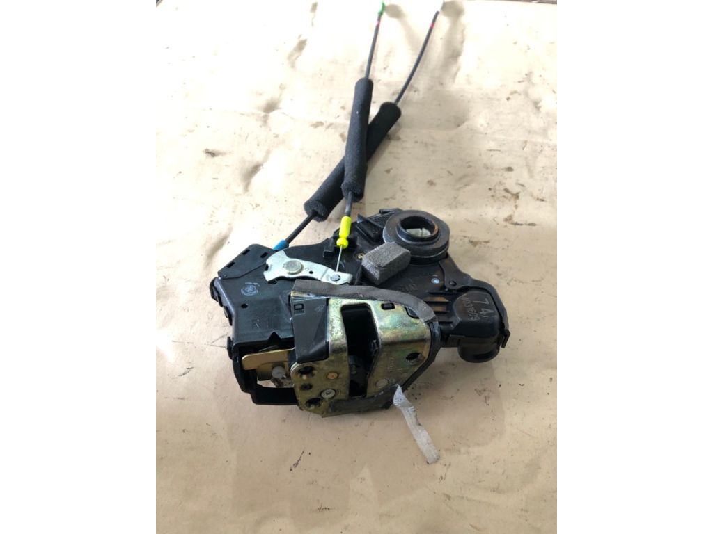 69030-33261 | Замок двері передн. прав. LEXUS GX470 02-09 - Фото 3