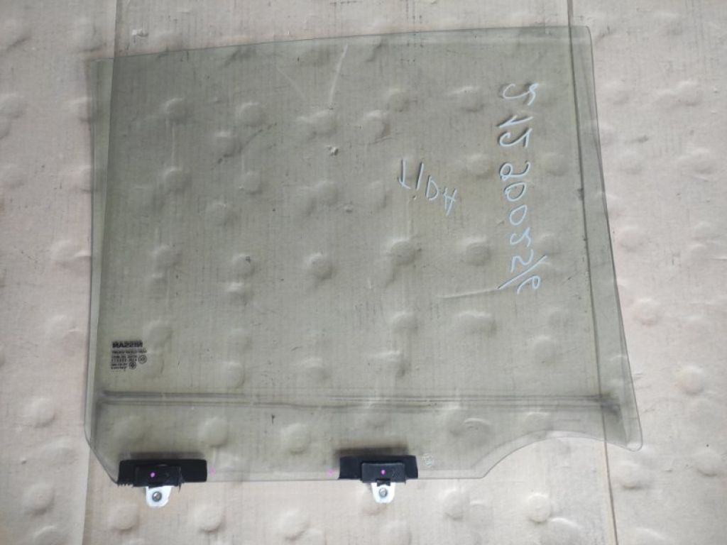 82301-EL000 | Скло дверей задн. лів. NISSAN TIIDA/VERSA C11 04-11 - Фото 3