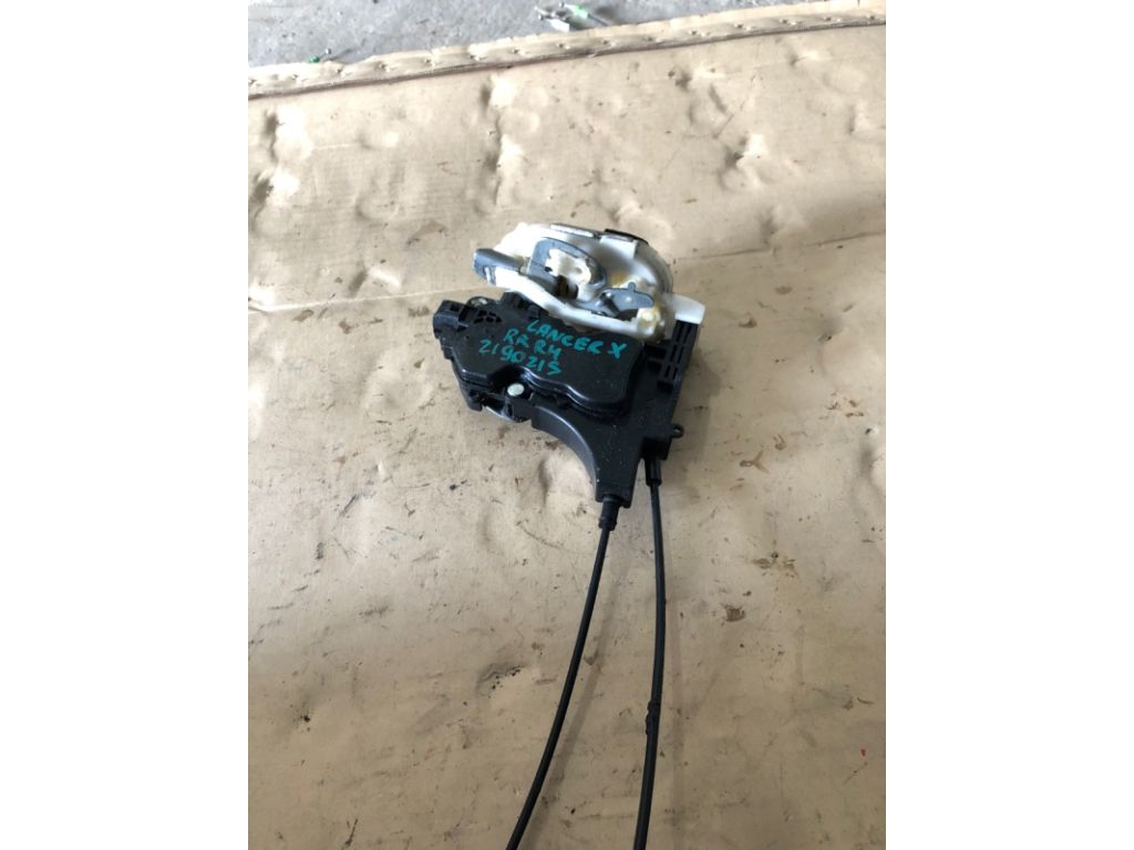 5745A304 | Замок двері задн. прав. MITSUBISHI LANCER X 10 07-15