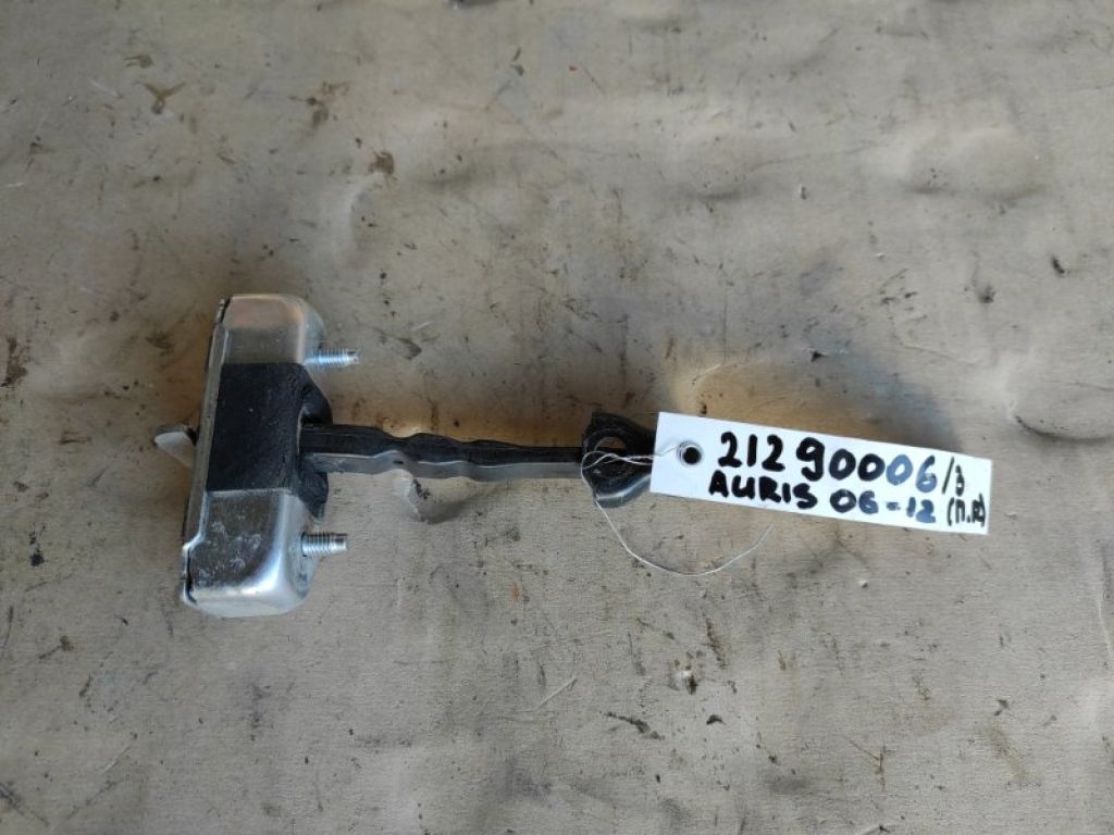 68610-12190 | Обмежувач дверей передн. прав. TOYOTA AURIS 06-12