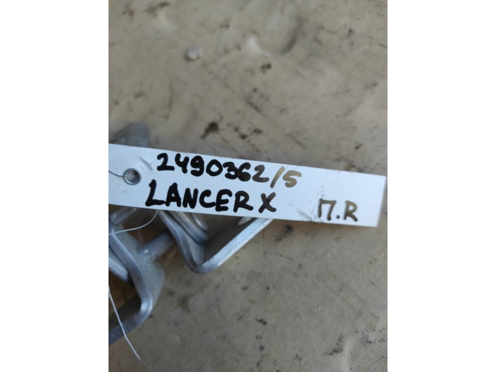 5702A063 | Петля двери нижняя передн. прав. MITSUBISHI LANCER X 10 07-15 - Фото 2