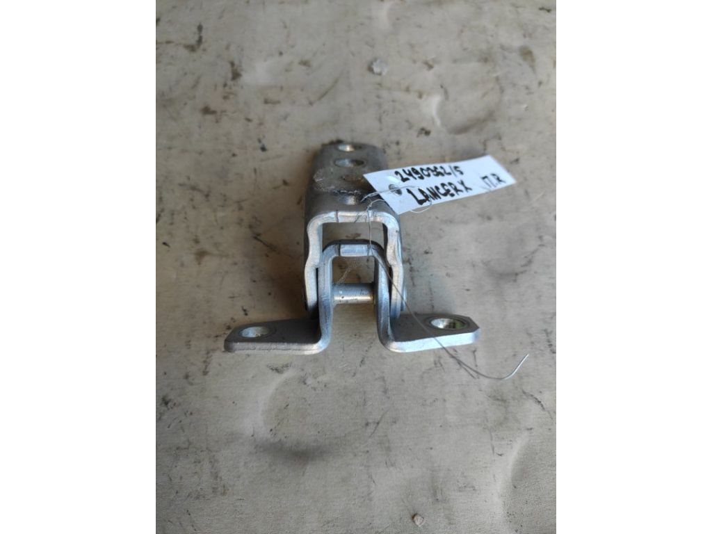 5702A063 | Петля двери нижняя передн. прав. MITSUBISHI LANCER X 10 07-15 - Фото 4