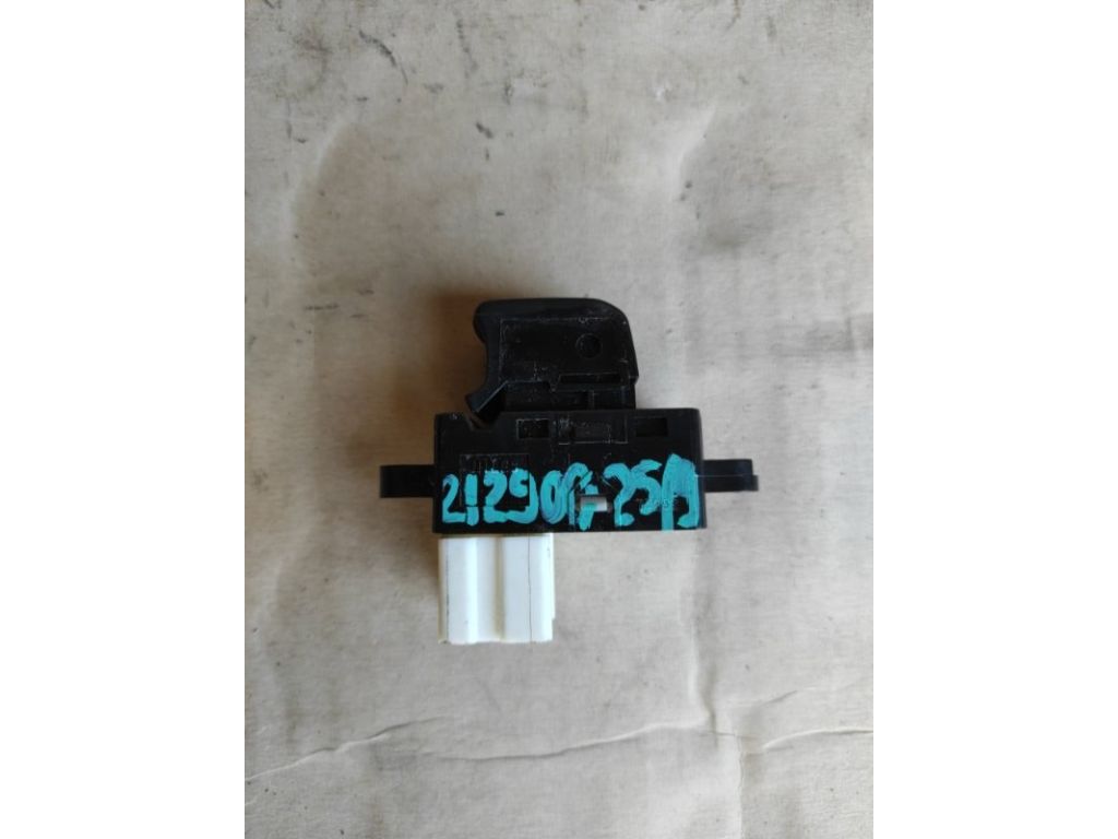 25411-1FA0A | Кнопка стеклоподъемника задн. NISSAN TIIDA/VERSA C11 04-11