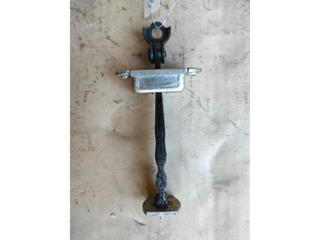 82430-ZR80A | Обмежувач дверей задн. лів. NISSAN TIIDA/VERSA C11 04-11 - Фото 4