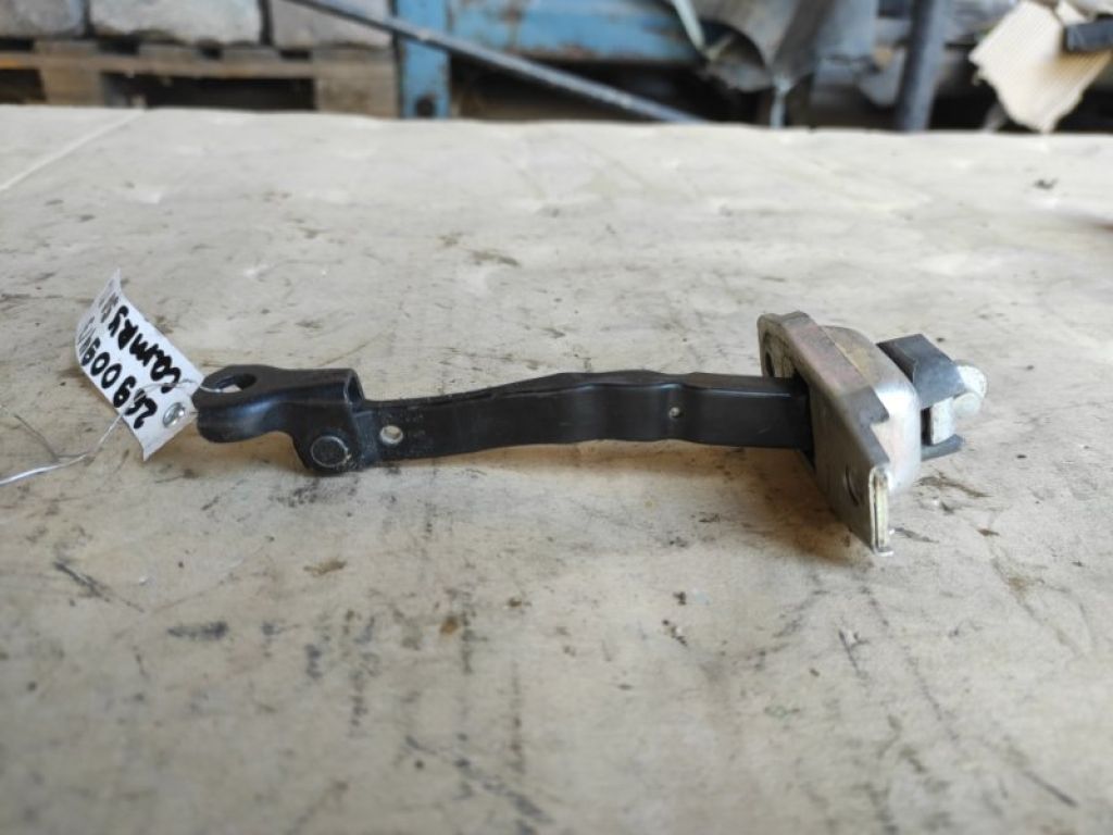 68610-06091 | Обмежувач дверей передн. лів. TOYOTA CAMRY 50 12-15 - Фото 3