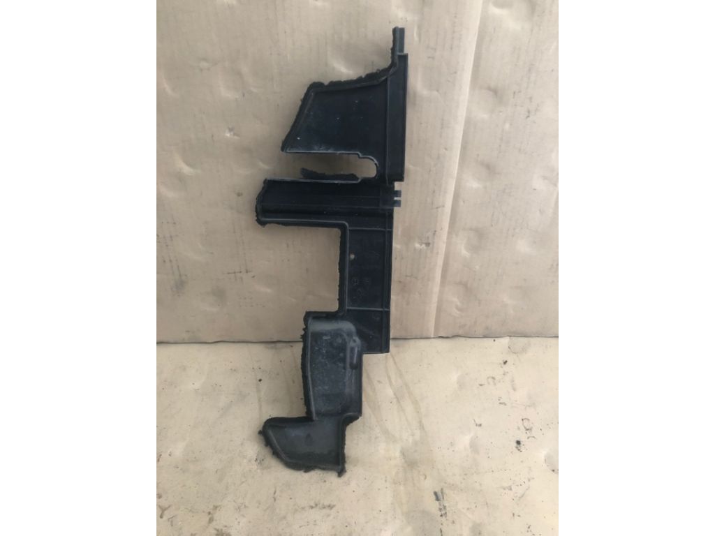 92185-EG000 | Дефлектор радіатора передн. лів. INFINITI M35/M45 04-10 - Фото 2