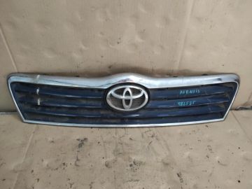 Решетка радиатора TOYOTA AVENSIS 03-08