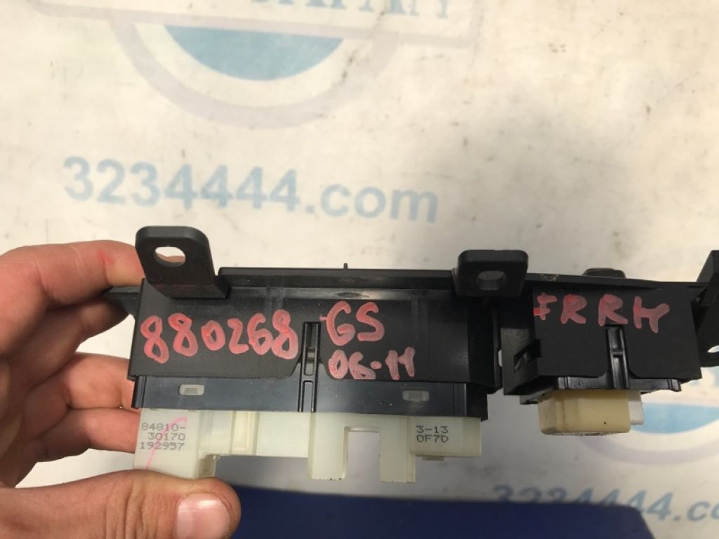84810-30170 | Кнопка склопідіймача передн. прав. LEXUS GS350 GS300 05-11 - Фото 2