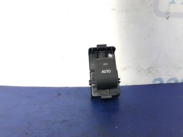 Кнопка стеклоподъемника TOYOTA SIENNA 11-16