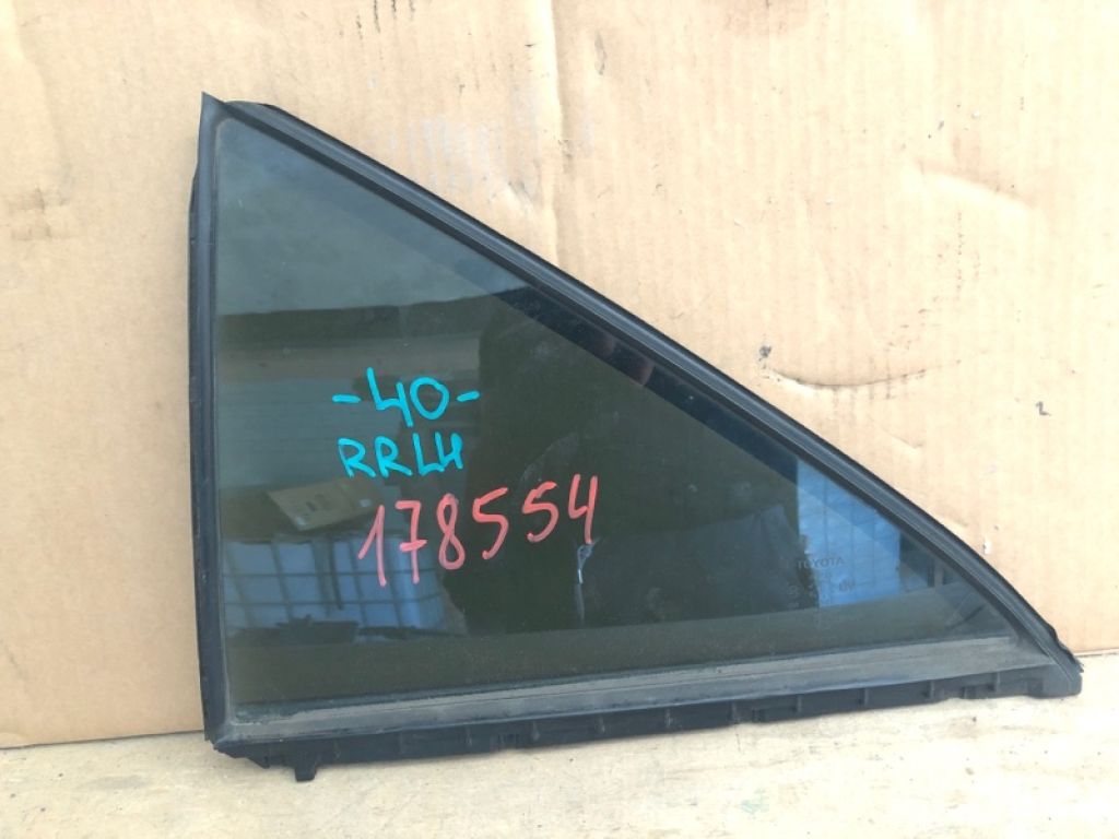 68124-33060 | Стекло двери глухое задн. лев. TOYOTA CAMRY 40 06-11