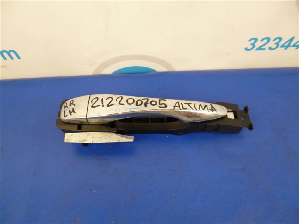 82640-3TA0A | Ручка двері зовнішня задн. лів. NISSAN ALTIMA L33 12-18