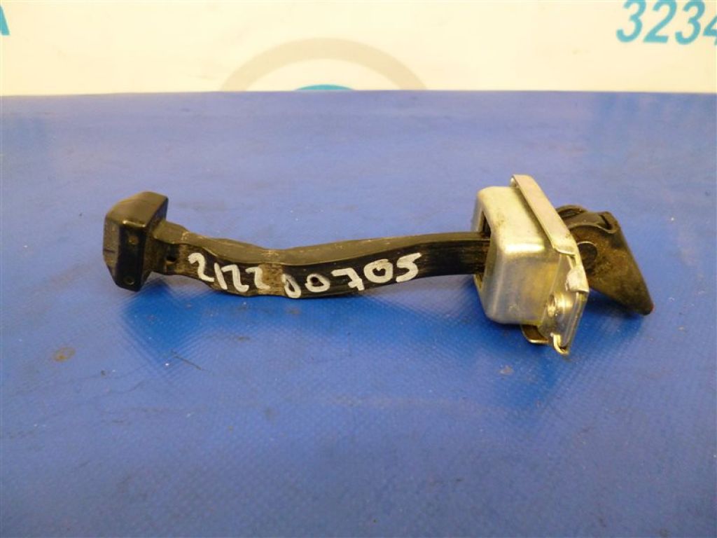 82430-3TA0A | Ограничитель двери задн. лев. NISSAN ALTIMA L33 12-18