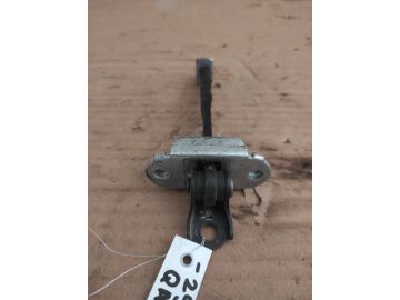 Обмежувач дверей задн. лів. NISSAN QASHQAI 07-14