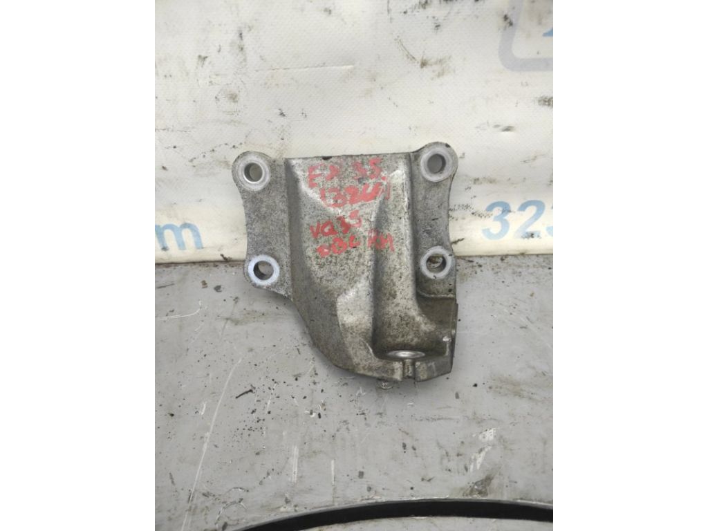 11232-JK50A | Кронштейн двигуна прав. INFINITI EX35(37) 07-12