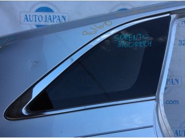 Скло у кузов задн. прав. KIA SORENTO UM 14-