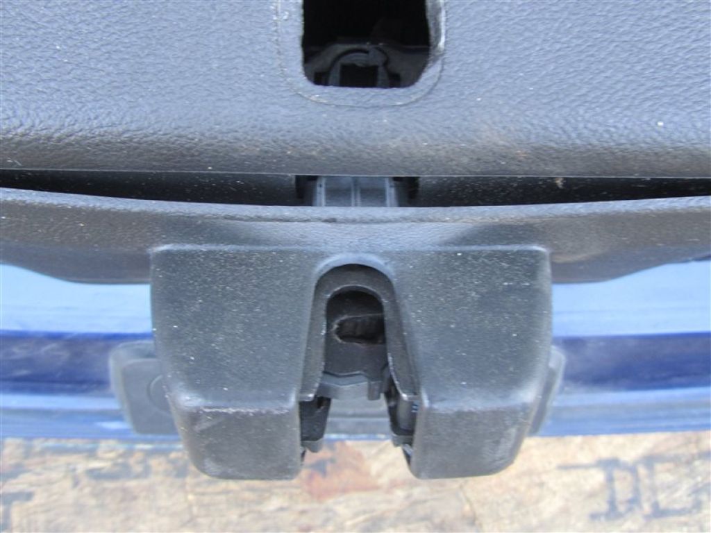 13509599 | Замок крышки багажника задн. CHEVROLET VOLT 10-15