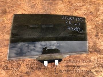 Скло дверей задн. лів. HONDA ACCORD CR 13-18