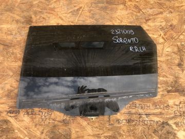 Скло дверей задн. лів. KIA SORENTO XM 09-14