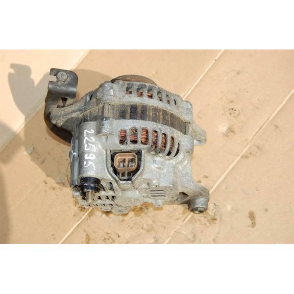 Генератор MAZDA 929 HC 86-91 F2E8-18-300A — 3