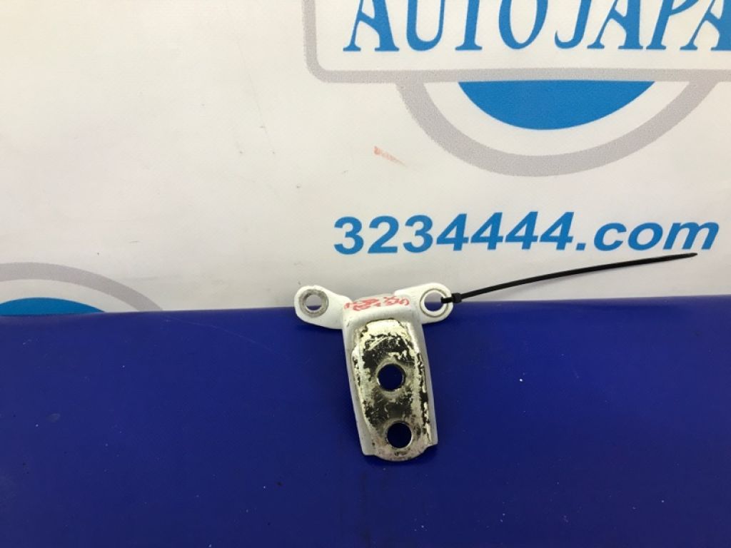 67410-SNE-A01ZZ | Петля двері верхня передн. прав. ACURA RDX 12-19