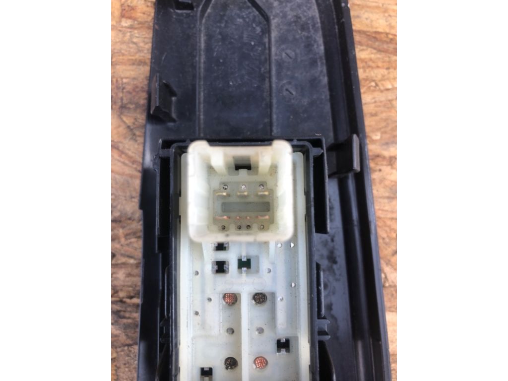 Кнопка склопідіймача TOYOTA CAMRY 55 14-17 - Фото 3