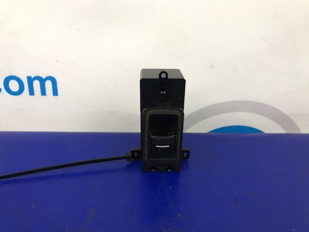 35770-TL2-A01 | Кнопка стеклоподъемника задн. лев. HONDA ACCORD CU8 / TSX 08-14